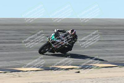 media/Oct-13-2025-Moto Forza (Mon) [[a66d839500]]/4-C Group/Session 2 (Bowl)/